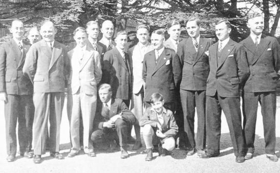 Karl He (5. von rechts) 1932 noch als Vereinsprsident vom SV Darmstadt 98