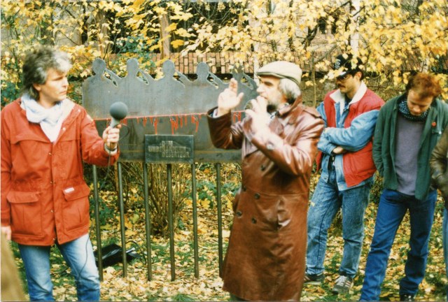 Gerhard Zwerenz bei der Einweihung des Denkmals am 14.11.1987