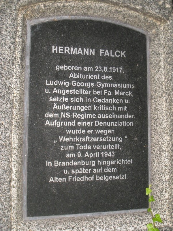Gedenkstein für Hermann Falck (2014)
