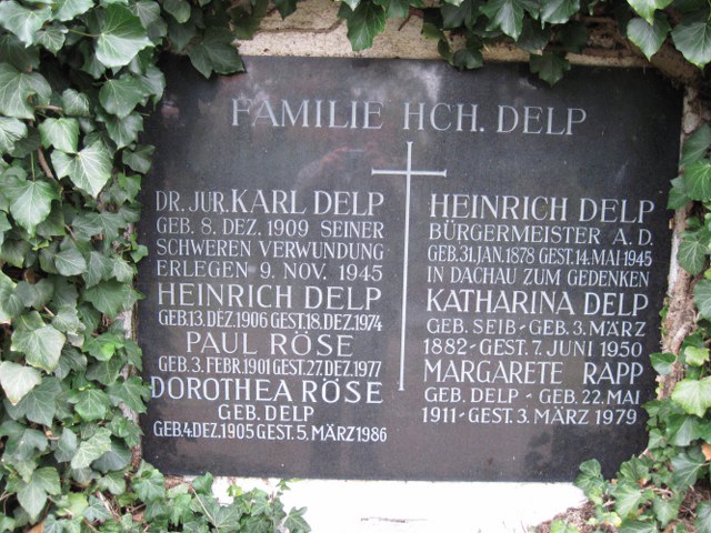 Grabmal Heinrich Delps auf dem Bessunger Friedhof (2012)